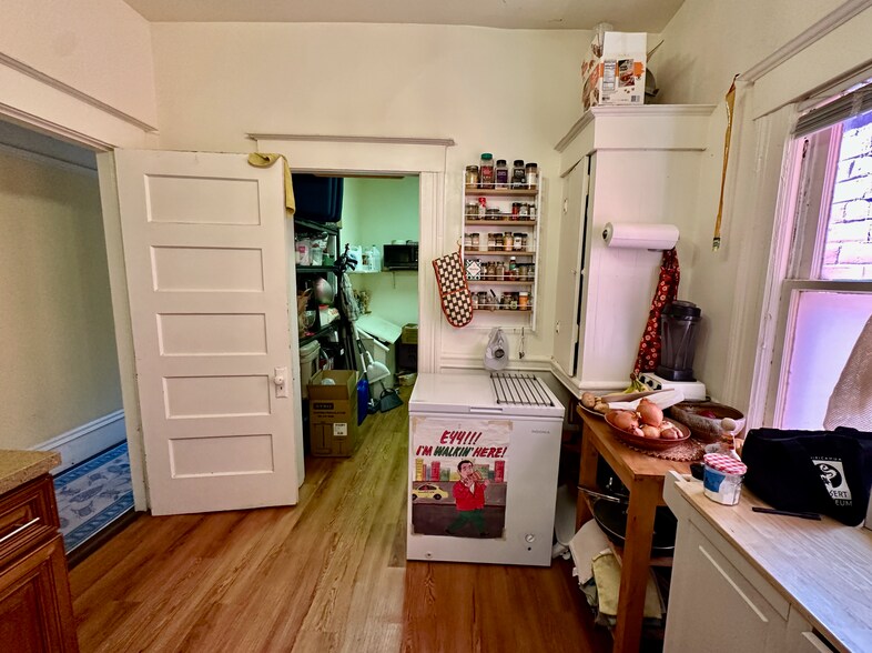 More Photos Of 667 10th St, Oakland Multifamily For Sale