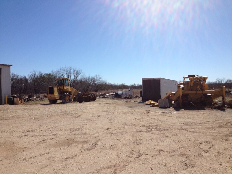 More Photos Of 2895 E US Highway 80, Abilene Warehouse For Lease