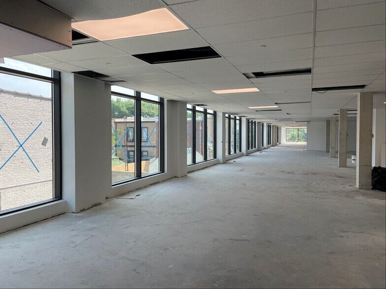 More Photos Of 91-09 Roosevelt Ave, Jackson Heights Apartments For Lease