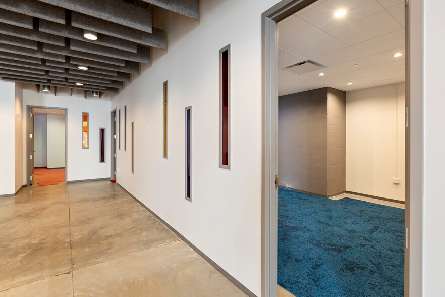 More Photos Of 640 Magazine St, New Orleans Hospitality For Lease