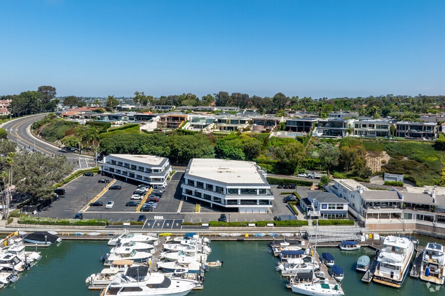 More Photos Of 1101 Bayside Dr, Corona Del Mar Medical For Lease