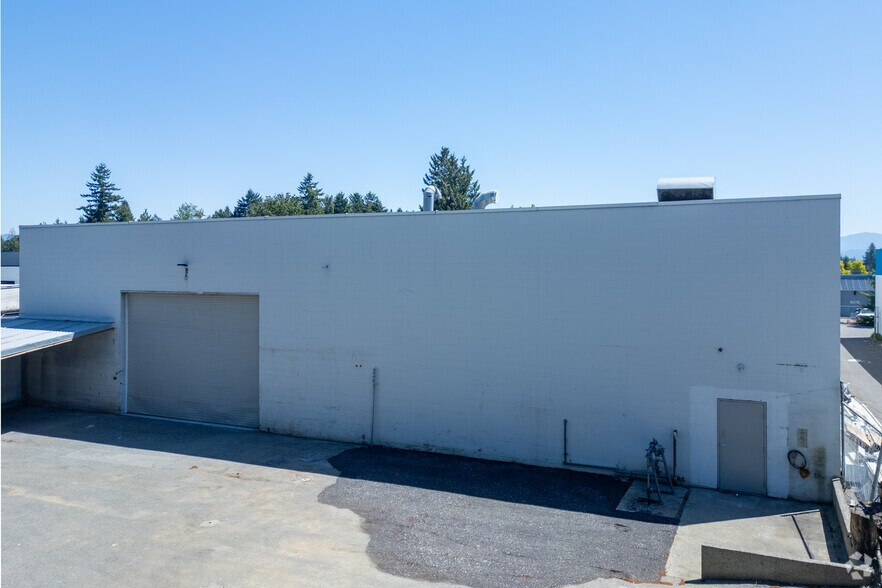 More Photos Of 2121 Paramount Cres, Abbotsford Warehouse For Sale