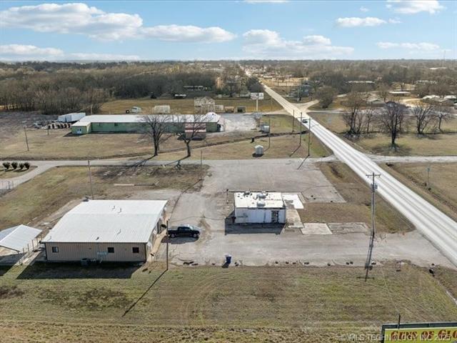 More Photos Of 536 N Ash St, Nowata Storefront For Sale