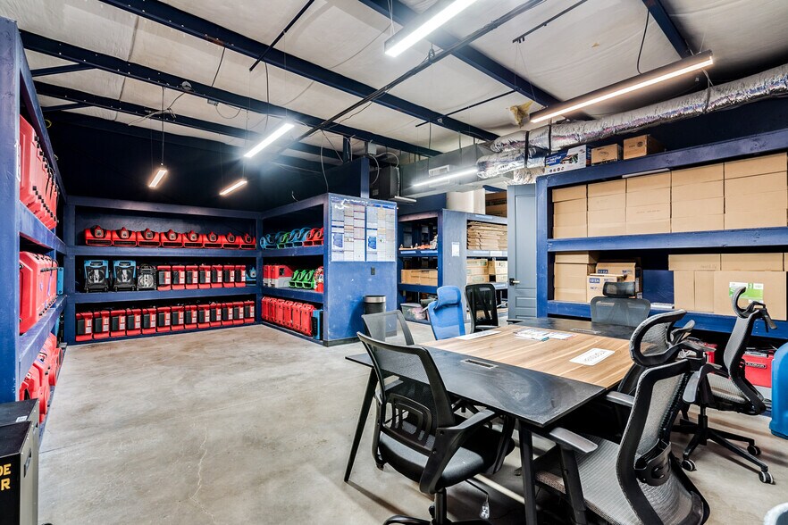 More Photos Of 1140 N Rosemont Blvd, Tucson Research And Development For Sale