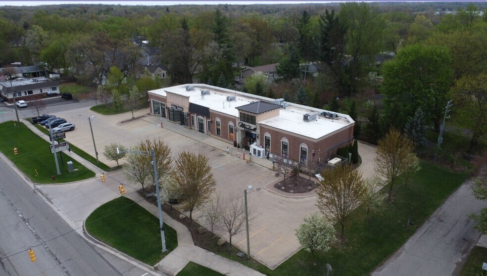 Primary Photo Of 7275 Cooley Lake Rd, West Bloomfield Storefront For Lease