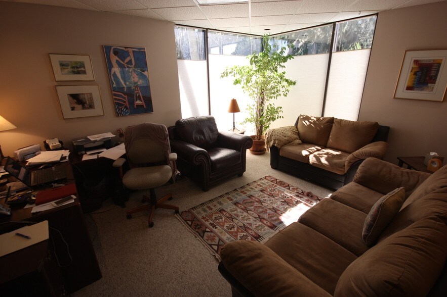 More Photos Of 2477 Stickney Point Rd, Sarasota Medical For Sale