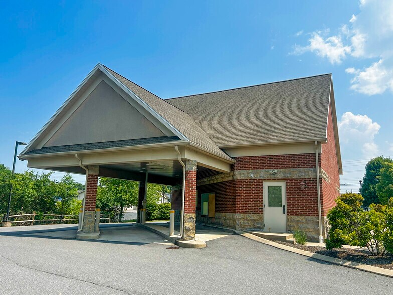 More Photos Of 122 Eagle Pt, Bellefonte General Retail For Lease