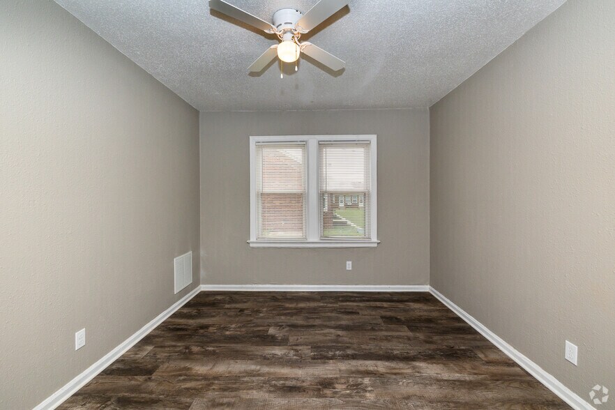 More Photos Of 1516 E 3rd St, Wichita Apartments For Sale