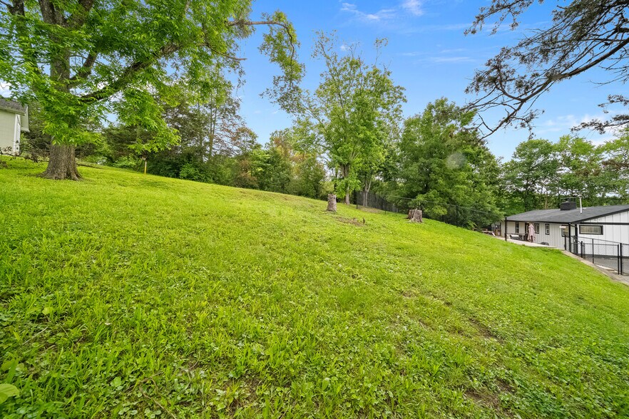 More Photos Of 1011 Old Knoxville Hwy, Sevierville Specialty For Sale