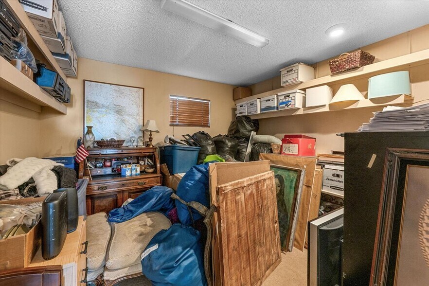 More Photos Of 40585 Big Bear Blvd, Big Bear Lake Office For Sale
