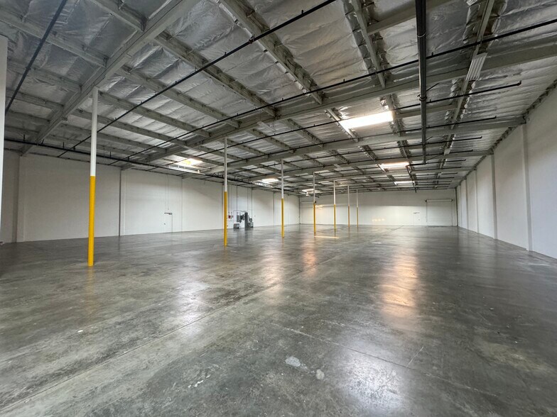 More Photos Of 16027 Carmenita Rd, Cerritos Warehouse For Lease