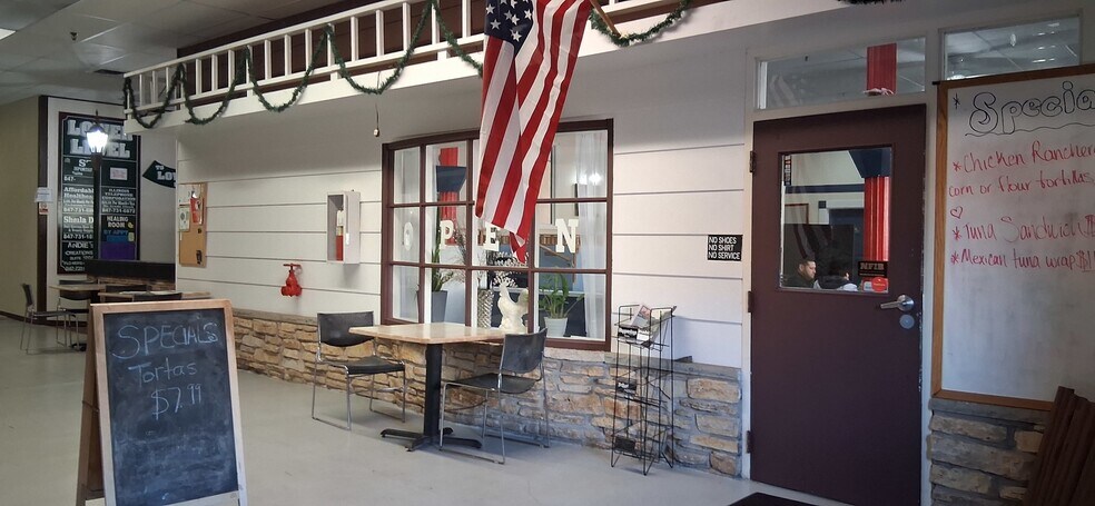 More Photos Of 2711 Sheridan Rd, Zion General Retail For Sale