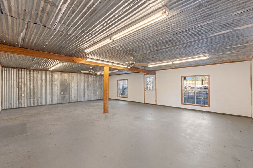 More Photos Of 2755 US Highway 69, Lufkin Storefront Retail Office For Sale