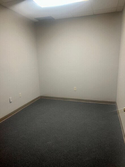 More Photos Of 4219-4235 Centergate St, San Antonio Office For Lease