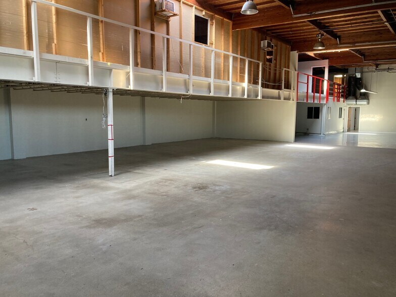 More Photos Of 2196 American Ave, Hayward Warehouse For Lease