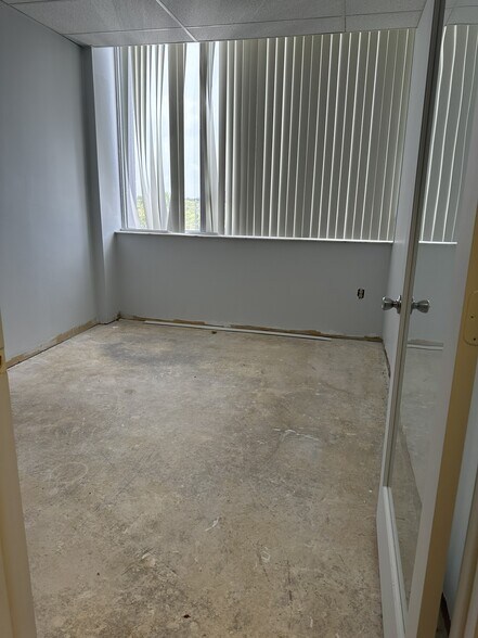 More Photos Of 2455 E Sunrise Blvd, Fort Lauderdale Loft Creative Space For Sale