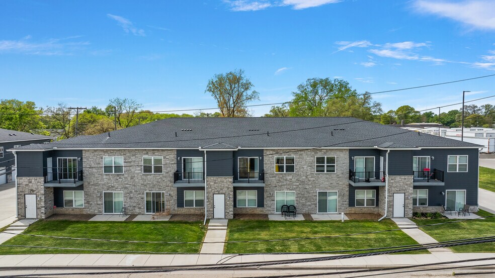 More Photos Of 1241-1251 E Woodward Heights Blvd, Hazel Park Apartments For Sale