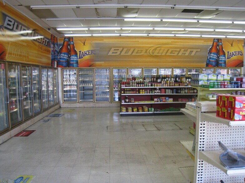 More Photos Of 12845-12855 Prairie Ave, Hawthorne Convenience Store For Lease