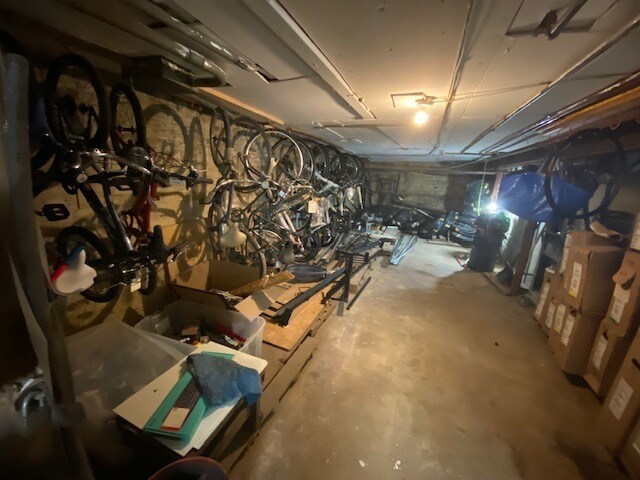 More Photos Of 8404 Jamaica Ave, Jamaica Storefront Retail Office For Lease