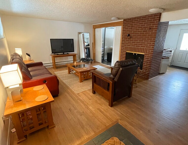 More Photos Of 300 NE 117th Ave, Vancouver Office Residential For Lease