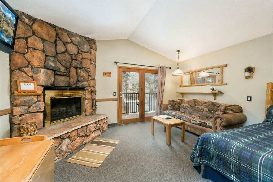 More Photos Of 1130 W Elkhorn Ave, Estes Park Hotel For Sale