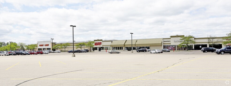 More Photos Of 44725-44807 Schoenherr Rd, Sterling Heights Unknown For Lease