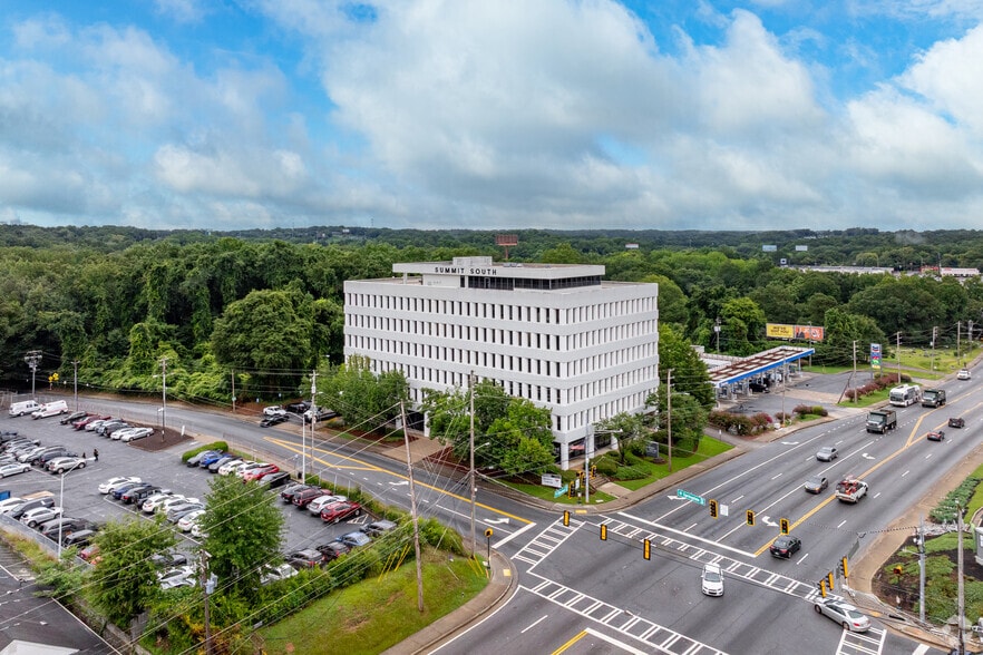 More Photos Of 777 Cleveland Ave SW, Atlanta Medical For Lease