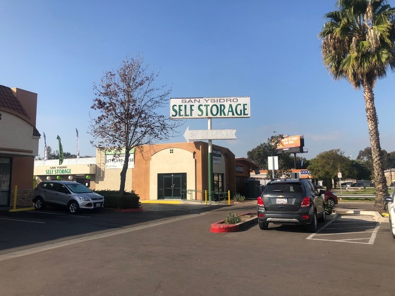 More Photos Of 644 E San Ysidro Blvd, San Ysidro Storefront For Lease