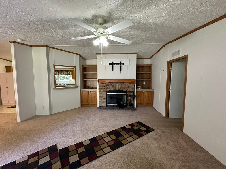 More Photos Of , Charles City Unknown For Sale