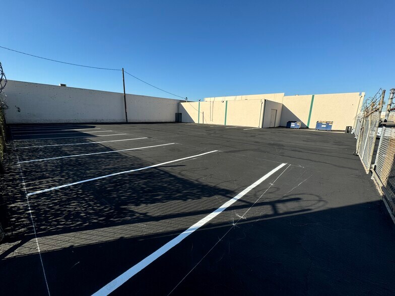 More Photos Of 8222 Allport Ave, Santa Fe Springs Manufacturing For Sale