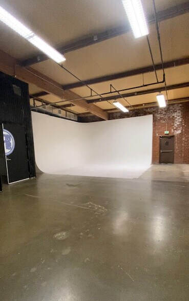 More Photos Of 4200 Sepulveda Blvd, Culver City Office For Lease
