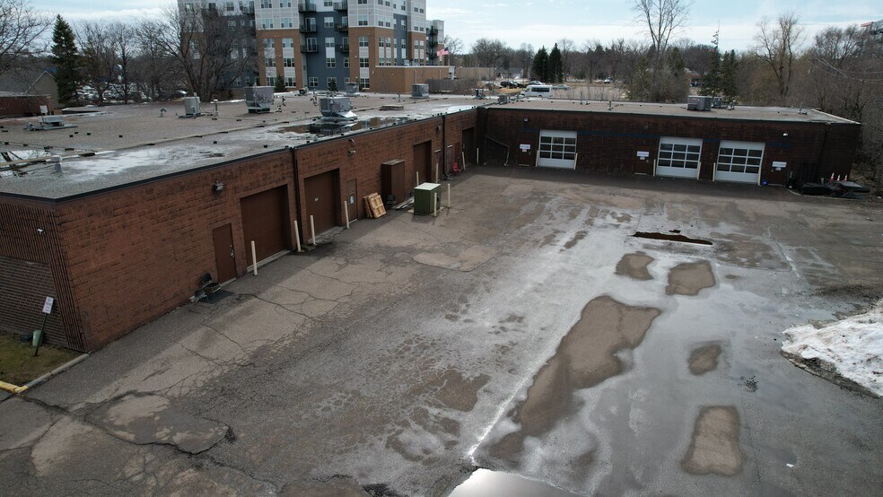 More Photos Of 701 Decatur Ave N, Golden Valley Unknown For Lease