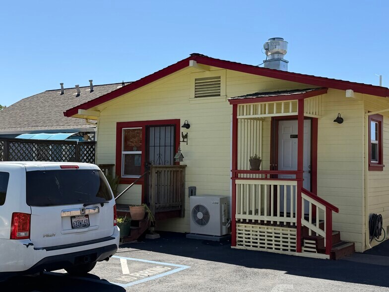 More Photos Of 720 E Washington St, Petaluma Office For Sale