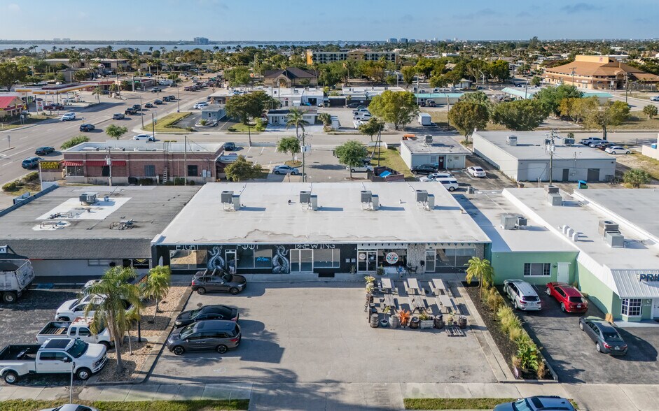 More Photos Of 1520 SE 46th Ln, Cape Coral Freestanding For Lease