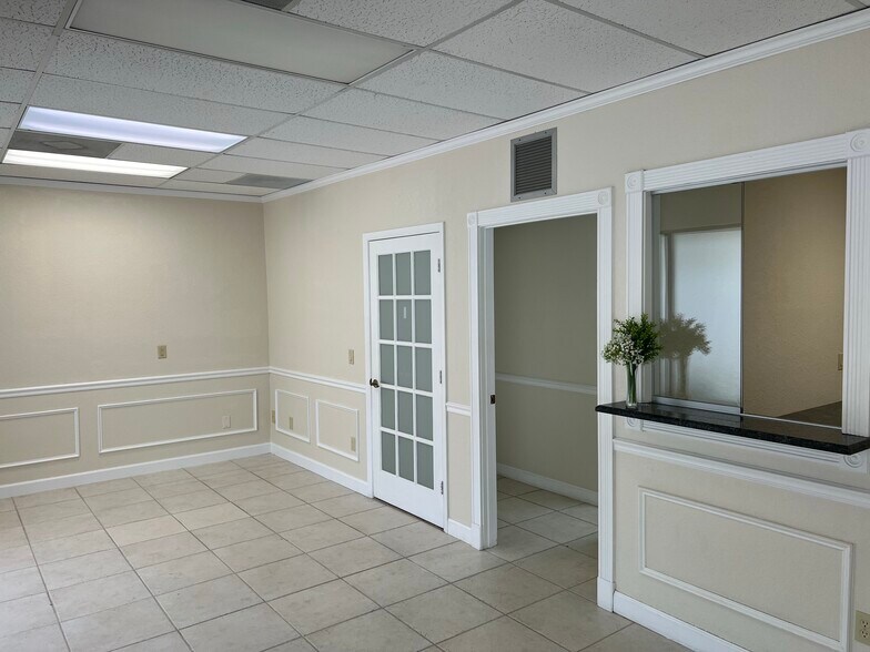 More Photos Of 1847-1865 SE Port St Lucie Blvd, Port Saint Lucie Medical For Sale