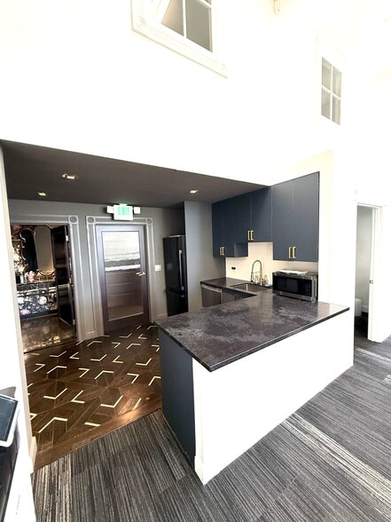 More Photos Of 4200 17th St, San Francisco Storefront Retail Office For Lease