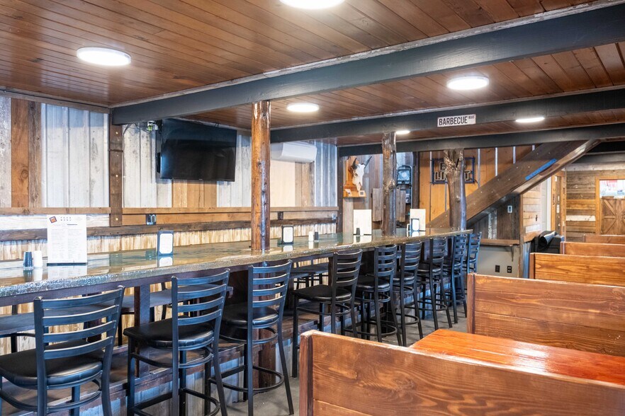 More Photos Of 14965 W Bow Hill Rd, Bow General Retail For Sale