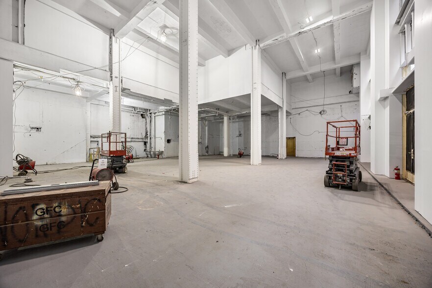 More Photos Of 2 Park Avenue, New York Office For Lease