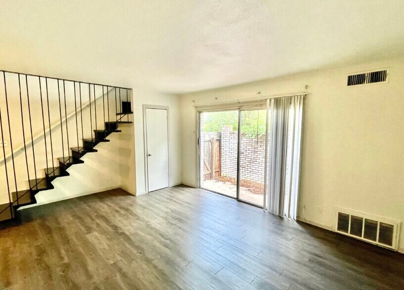 More Photos Of 5806 Belmoor Dr, Austin Multifamily For Sale