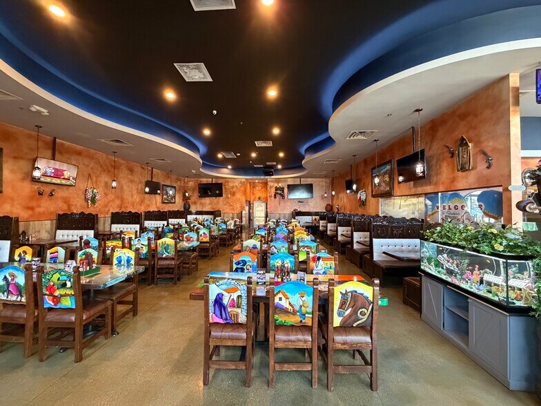 More Photos Of 325 Hughes Center Dr, Las Vegas Restaurant For Lease
