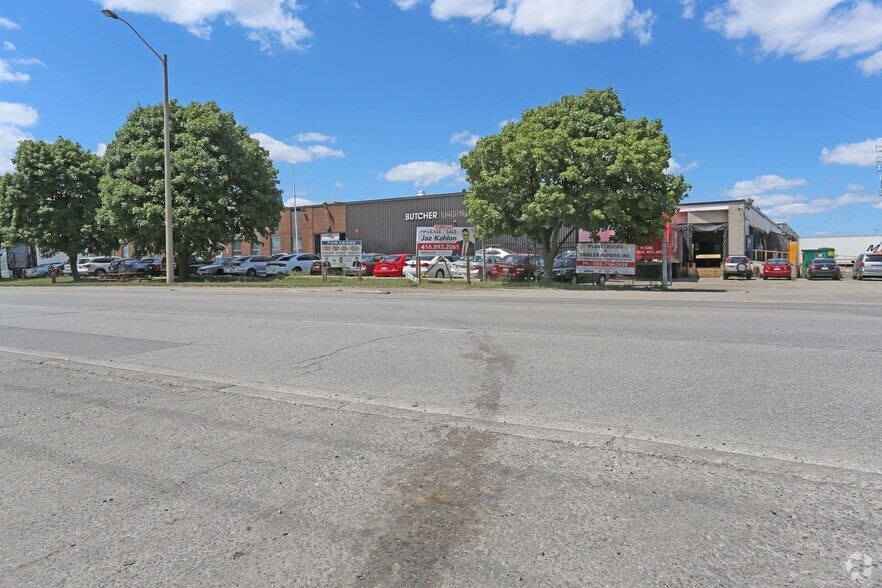 Primary Photo Of 120 Orenda Rd, Brampton Warehouse For Lease