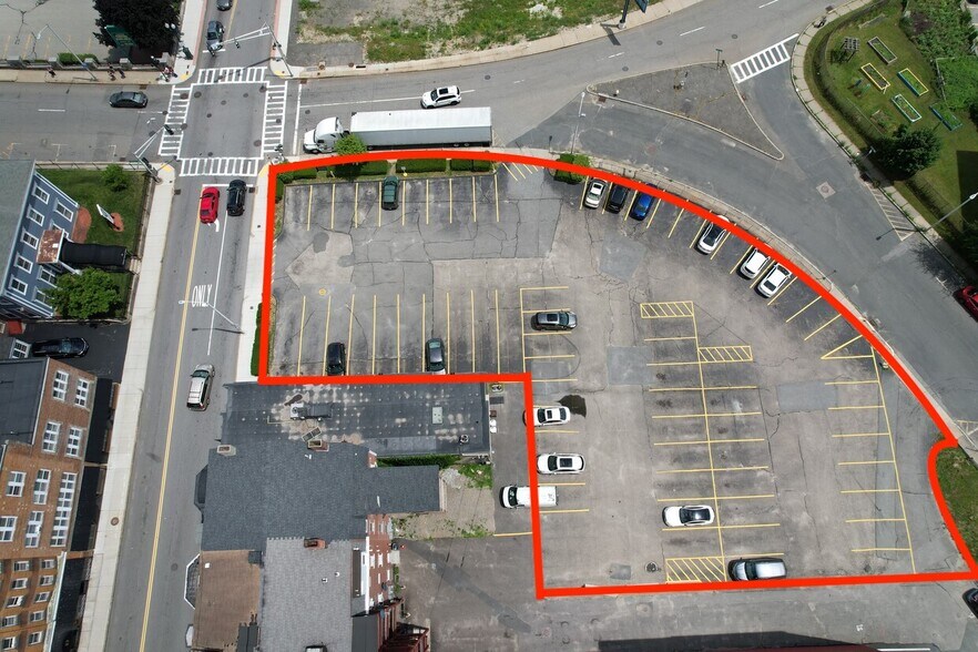 More Photos Of 72 Pleasant St, Worcester Land For Lease