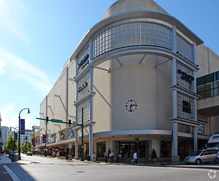 More Photos Of 8661 Colesville Rd, Silver Spring General Retail For Lease