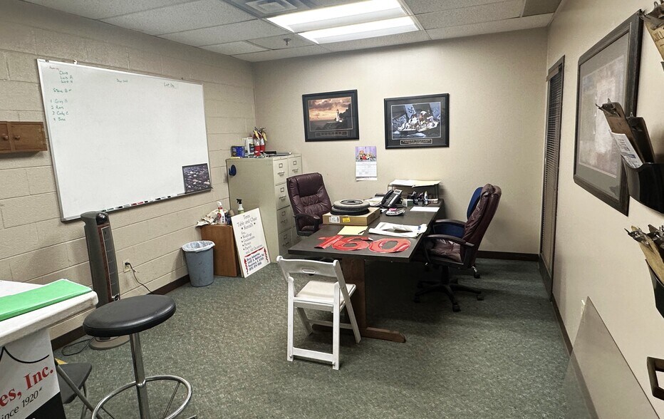 More Photos Of 3455 S Mulford Rd, Rockford Industrial For Sale