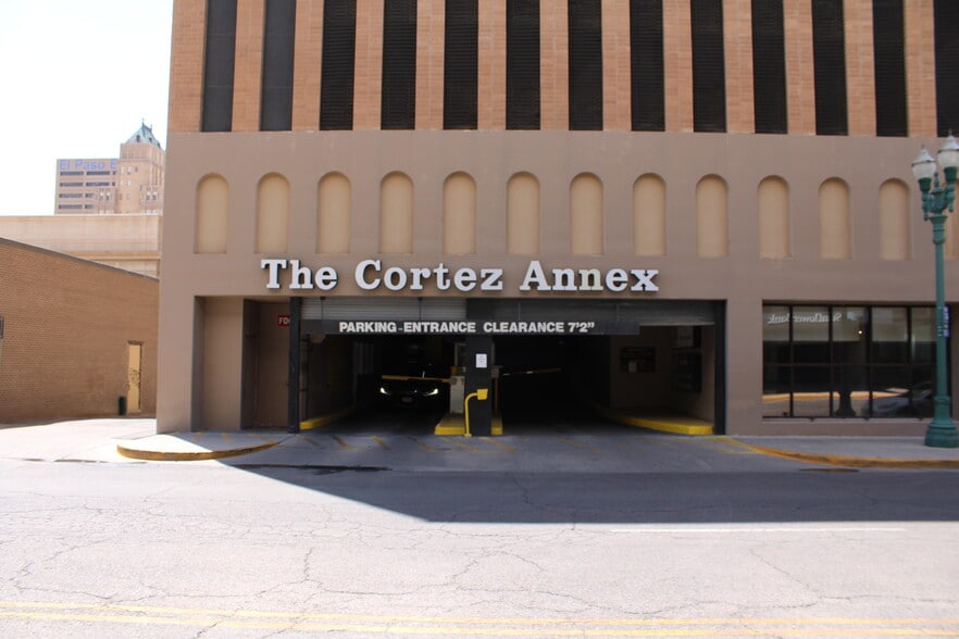 More Photos Of 300-310 N Mesa St, El Paso Office For Lease