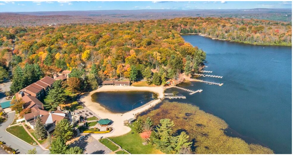 More Photos Of 428 Moseywood Rd, Lake Harmony Hotel For Sale