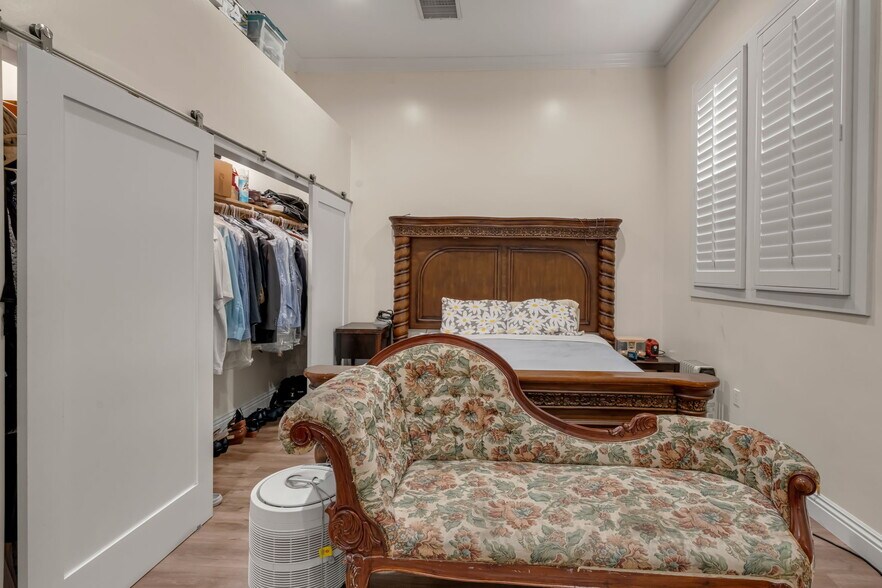 More Photos Of 1100 S Lorena St, Los Angeles Religious Facility For Sale