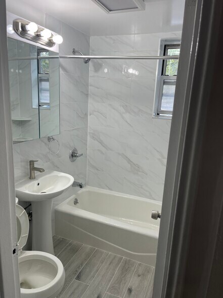 More Photos Of 4014 191st St, Flushing Apartments For Sale