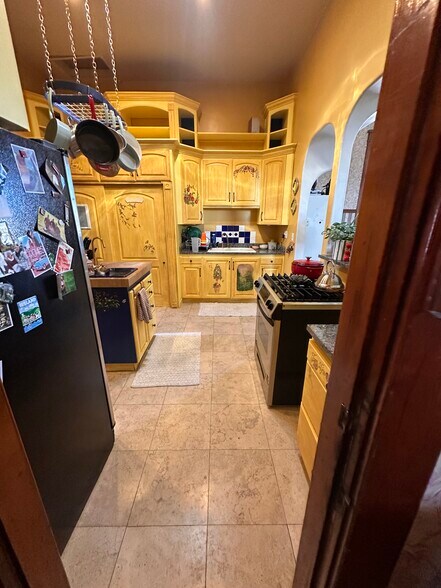 More Photos Of 36 W Utah Ave, Payson Storefront For Sale