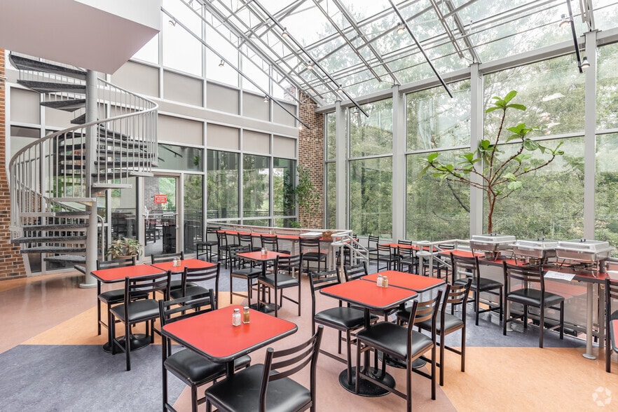 More Photos Of 11600 Sunrise Valley Dr, Reston Office For Lease